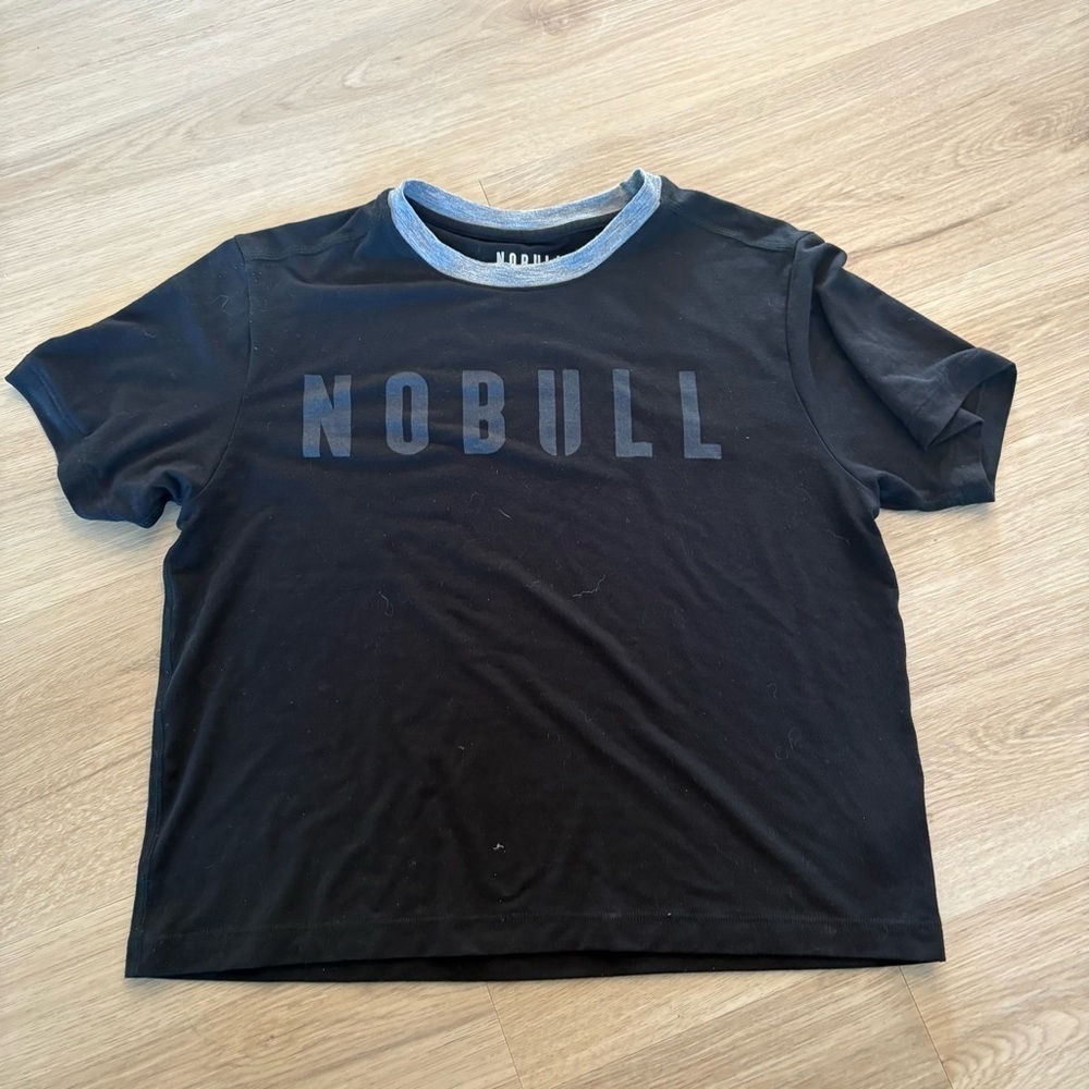 ** NOBULL Women’s Cropped Short Sleeve T-shirt , Black and Gray, Size Small